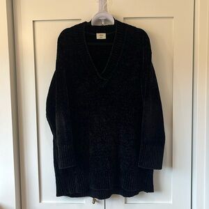 Wilfred Aritzia Black Knit Sweater